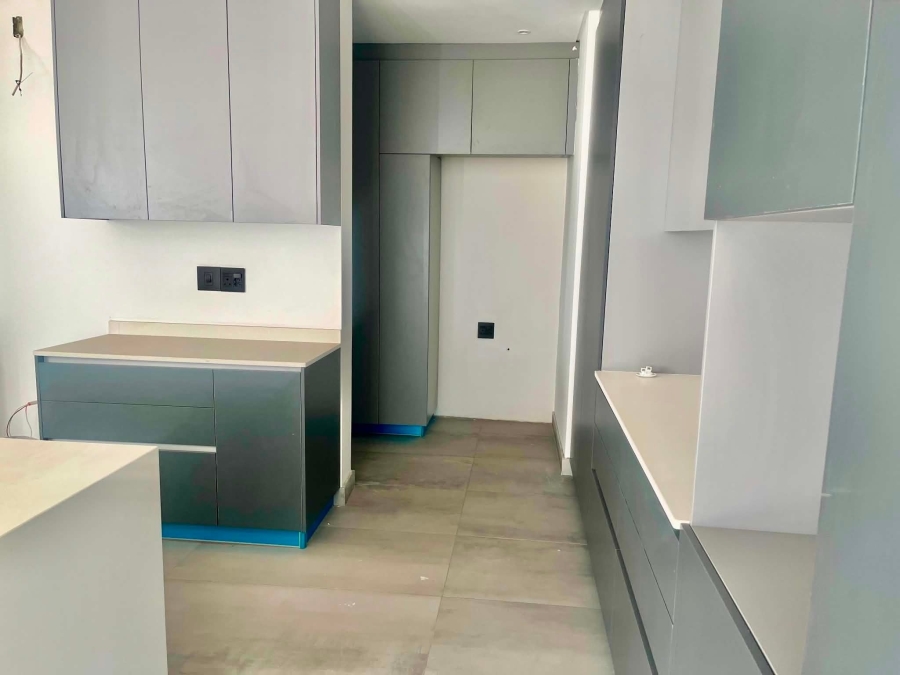 To Let 3 Bedroom Property for Rent in Illovo Gauteng