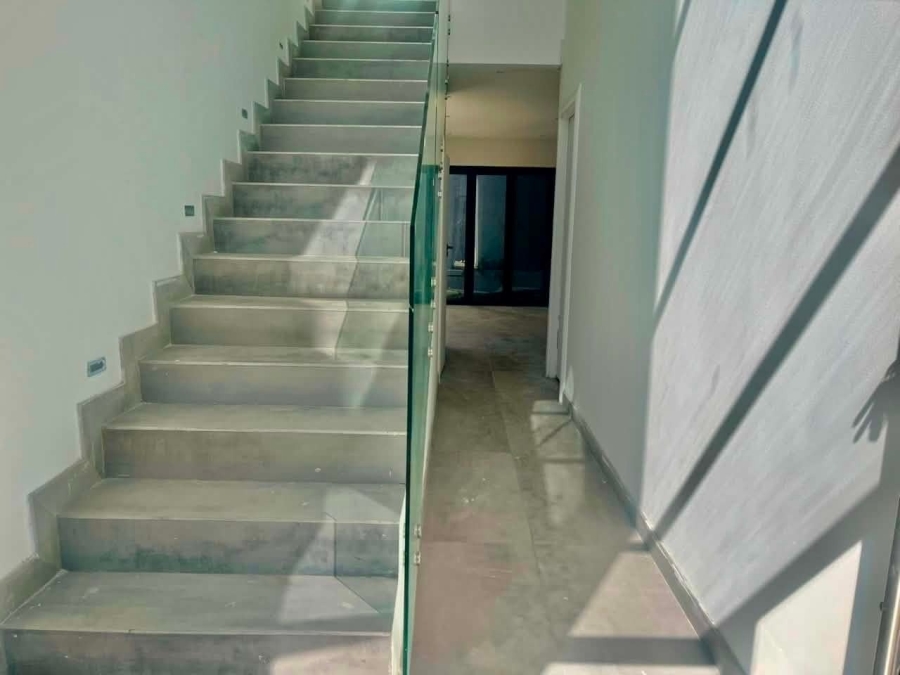 To Let 3 Bedroom Property for Rent in Illovo Gauteng