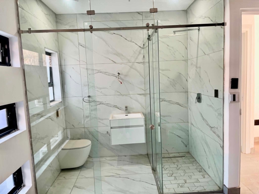 To Let 3 Bedroom Property for Rent in Illovo Gauteng