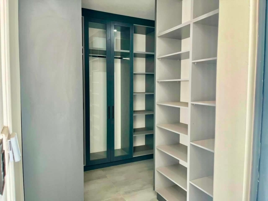 To Let 3 Bedroom Property for Rent in Illovo Gauteng
