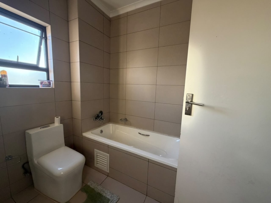 2 Bedroom Property for Sale in Carlswald Gauteng