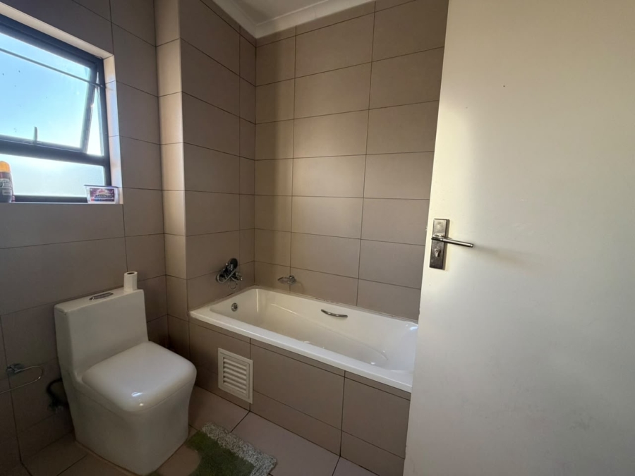 2 Bedroom Property for Sale in Carlswald Gauteng