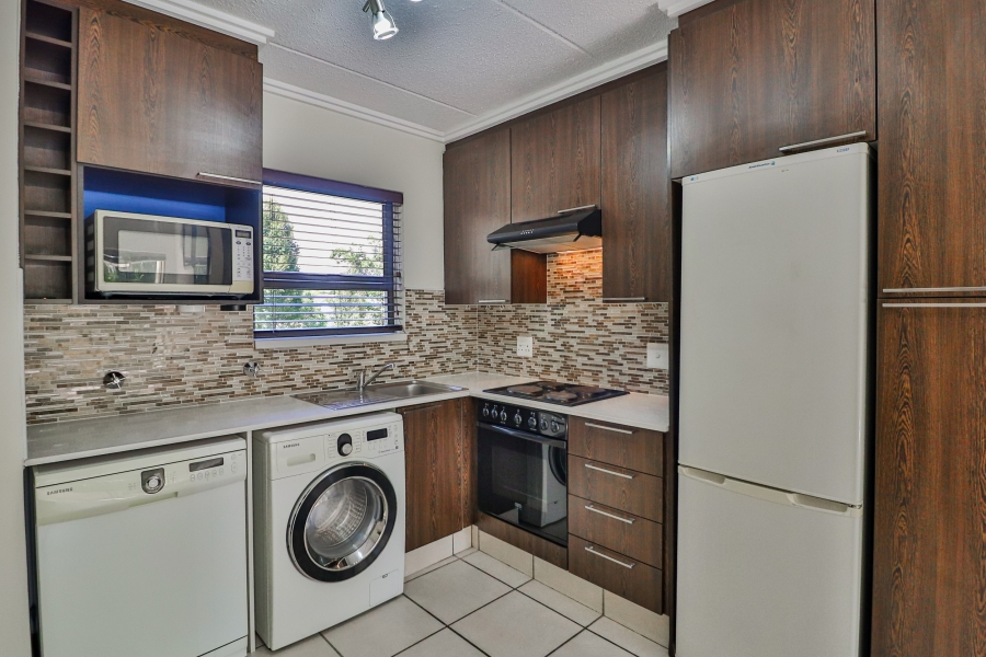 To Let 1 Bedroom Property for Rent in Bryanston Gauteng