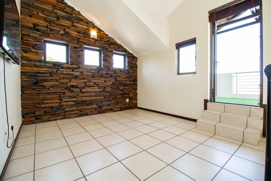 To Let 1 Bedroom Property for Rent in Bryanston Gauteng