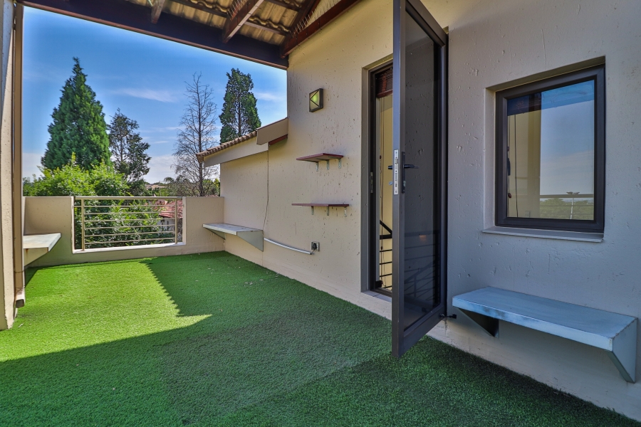 To Let 1 Bedroom Property for Rent in Bryanston Gauteng