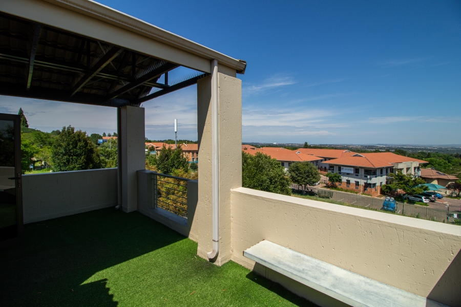 To Let 1 Bedroom Property for Rent in Bryanston Gauteng