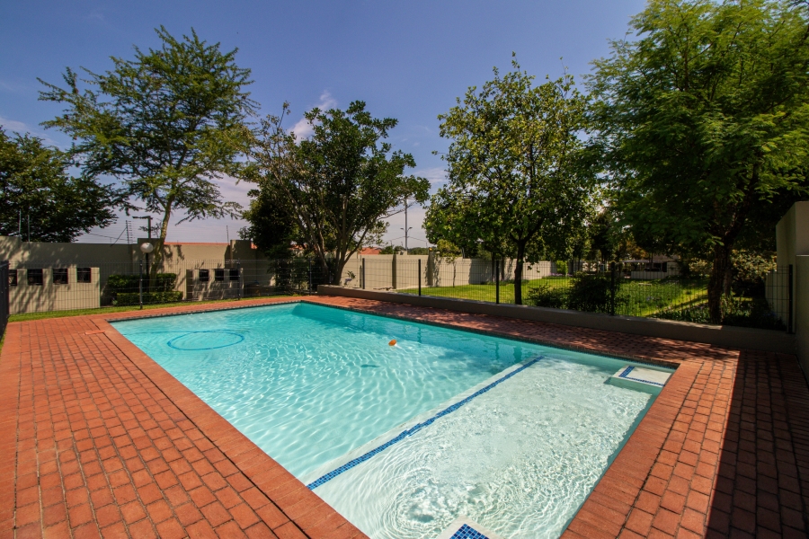 To Let 1 Bedroom Property for Rent in Bryanston Gauteng