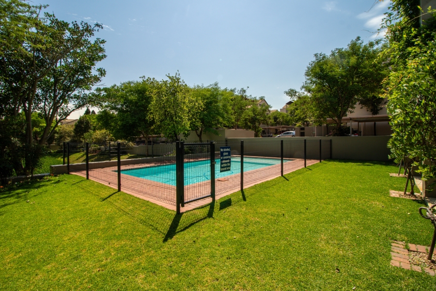 To Let 1 Bedroom Property for Rent in Bryanston Gauteng