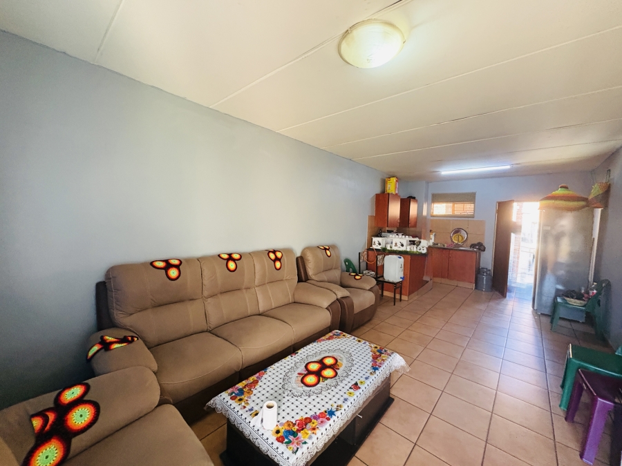 2 Bedroom Property for Sale in Clarina Gauteng