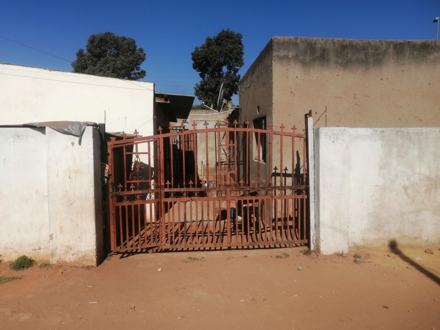 9 Bedroom Property for Sale in Mapleton Gauteng