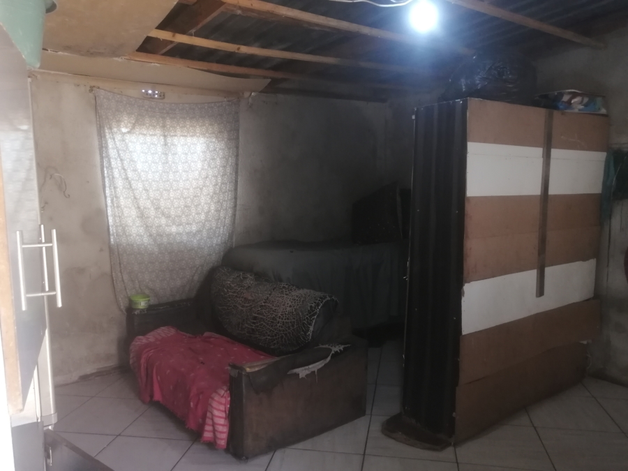 9 Bedroom Property for Sale in Mapleton Gauteng