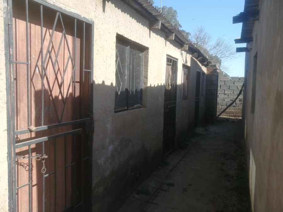 9 Bedroom Property for Sale in Mapleton Gauteng