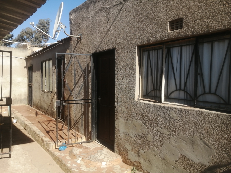 9 Bedroom Property for Sale in Mapleton Gauteng