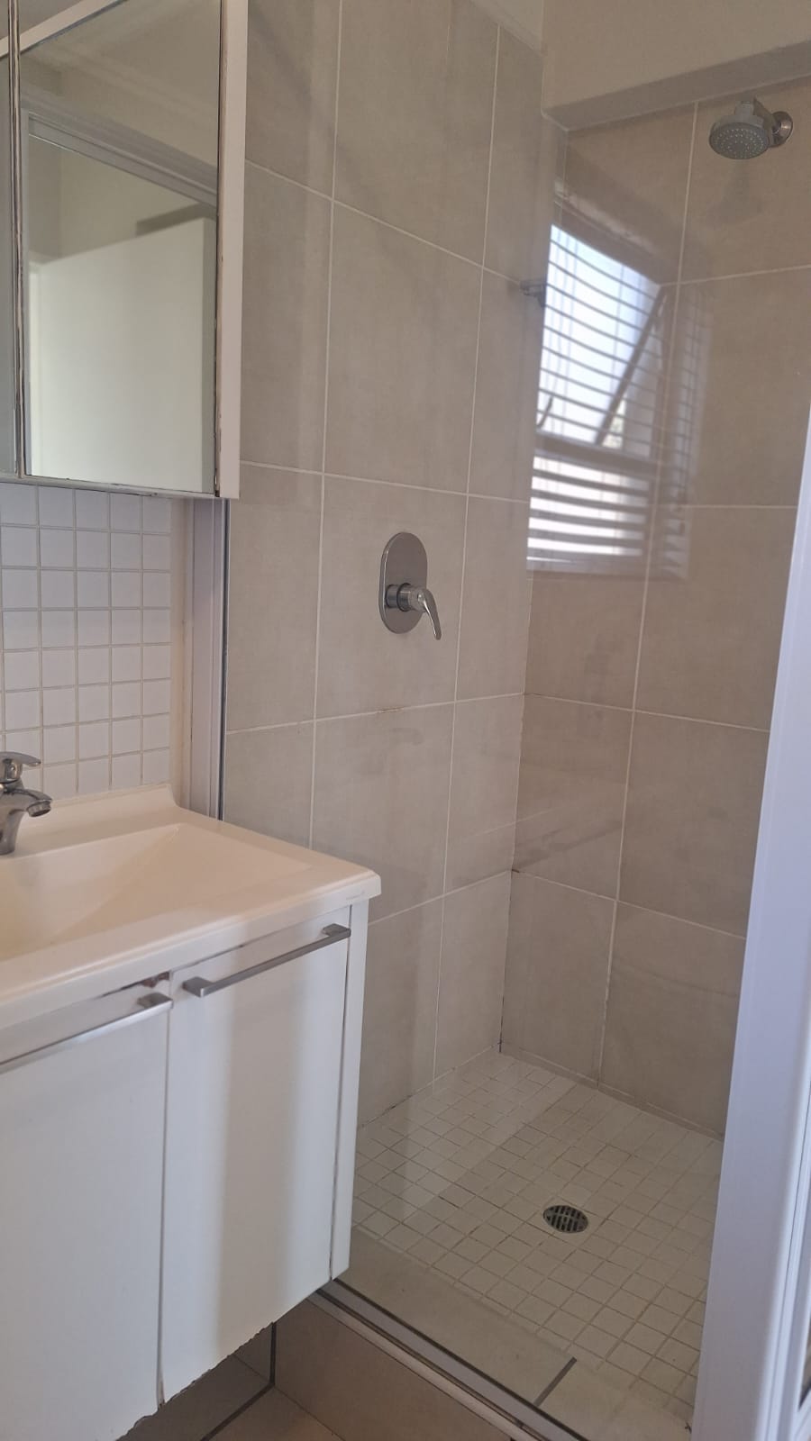 To Let 1 Bedroom Property for Rent in Bryanston East Gauteng