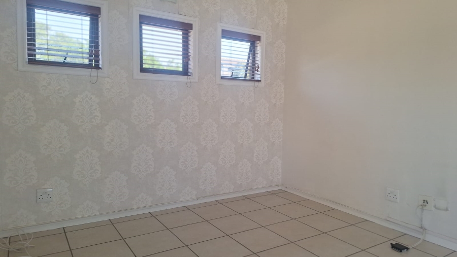 To Let 1 Bedroom Property for Rent in Bryanston East Gauteng