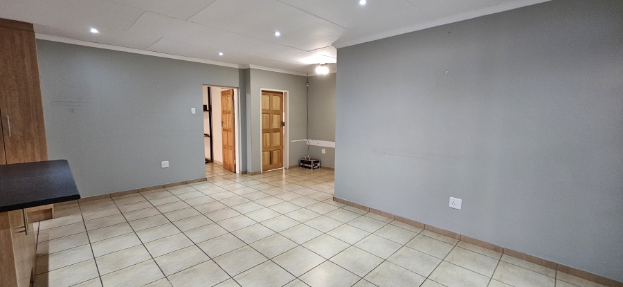 2 Bedroom Property for Sale in Three Rivers Proper Gauteng