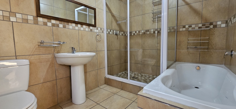 2 Bedroom Property for Sale in Three Rivers Proper Gauteng