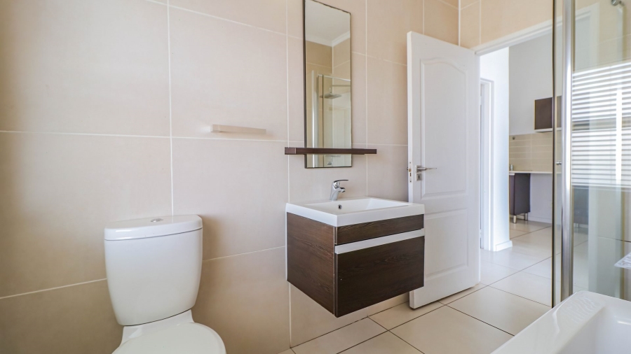 1 Bedroom Property for Sale in Fourways Gauteng