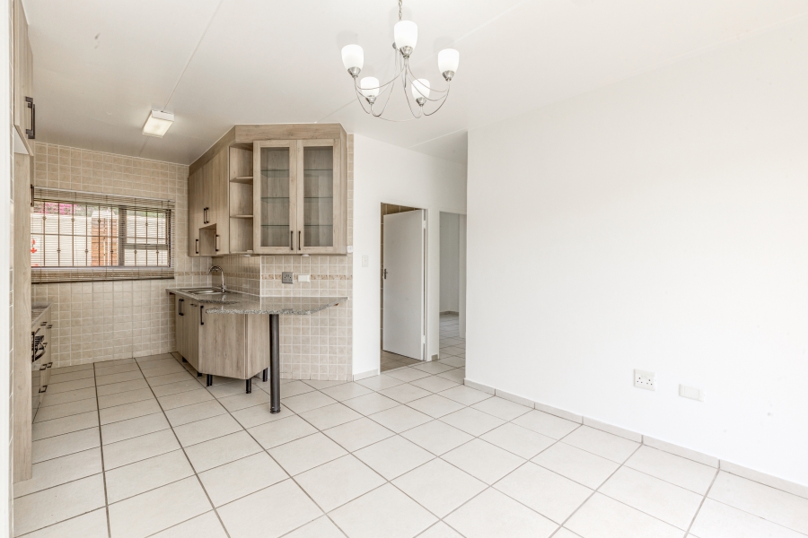 To Let 2 Bedroom Property for Rent in Kengies Gauteng