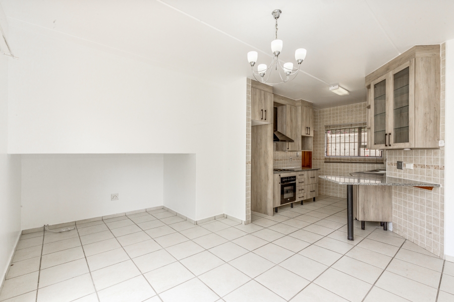 To Let 2 Bedroom Property for Rent in Kengies Gauteng