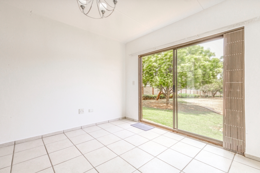 To Let 2 Bedroom Property for Rent in Kengies Gauteng