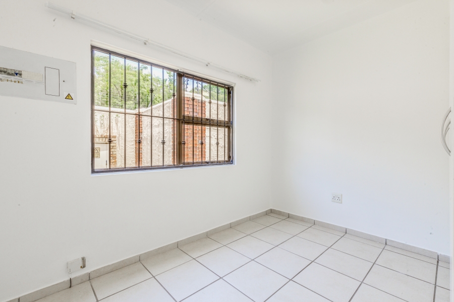 To Let 2 Bedroom Property for Rent in Kengies Gauteng