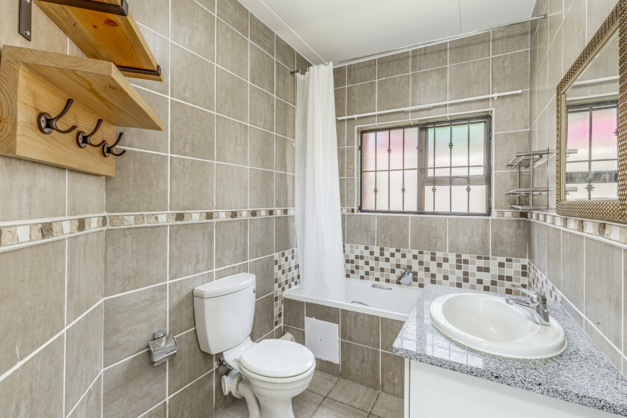 To Let 2 Bedroom Property for Rent in Kengies Gauteng