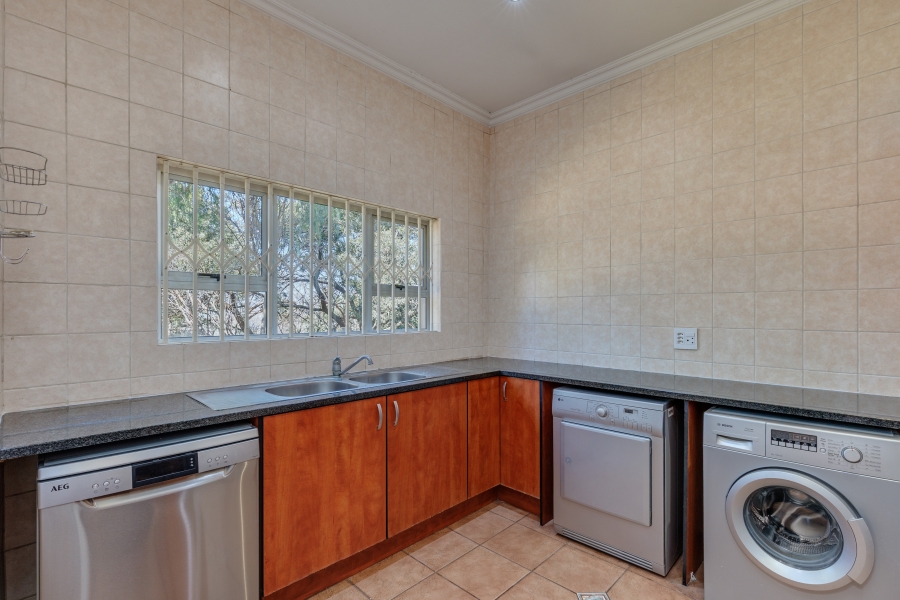 3 Bedroom Property for Sale in Chartwell Gauteng