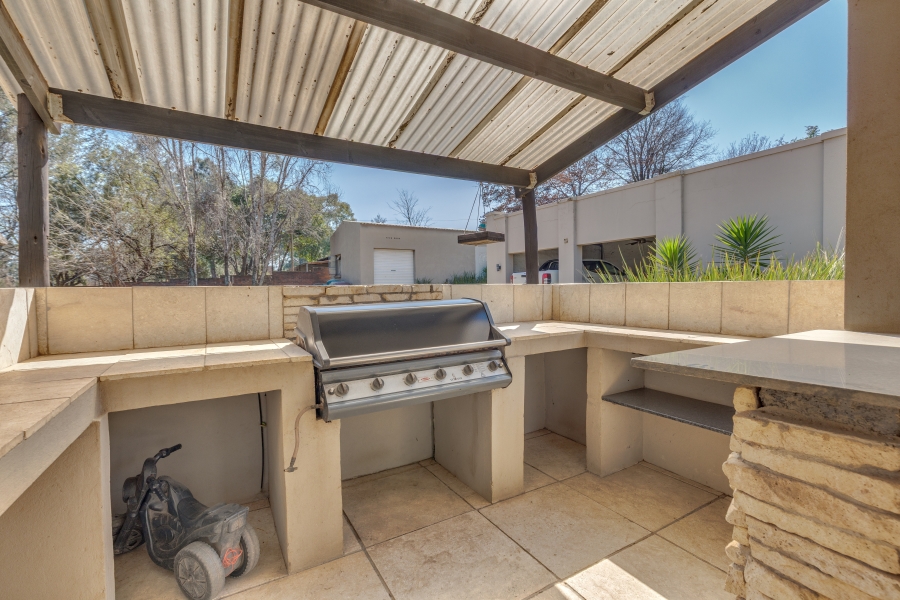 4 Bedroom Property for Sale in Chartwell Gauteng
