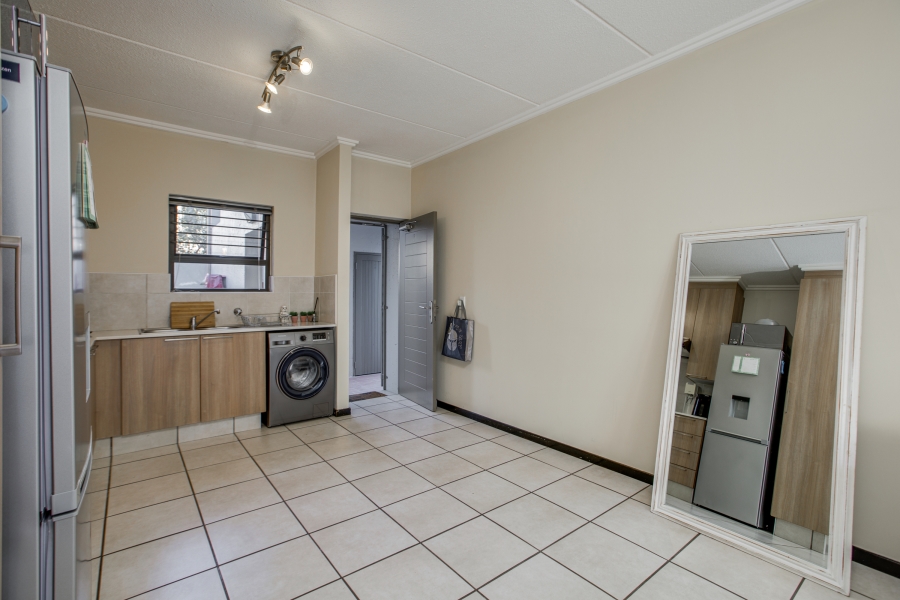 2 Bedroom Property for Sale in Douglasdale Gauteng