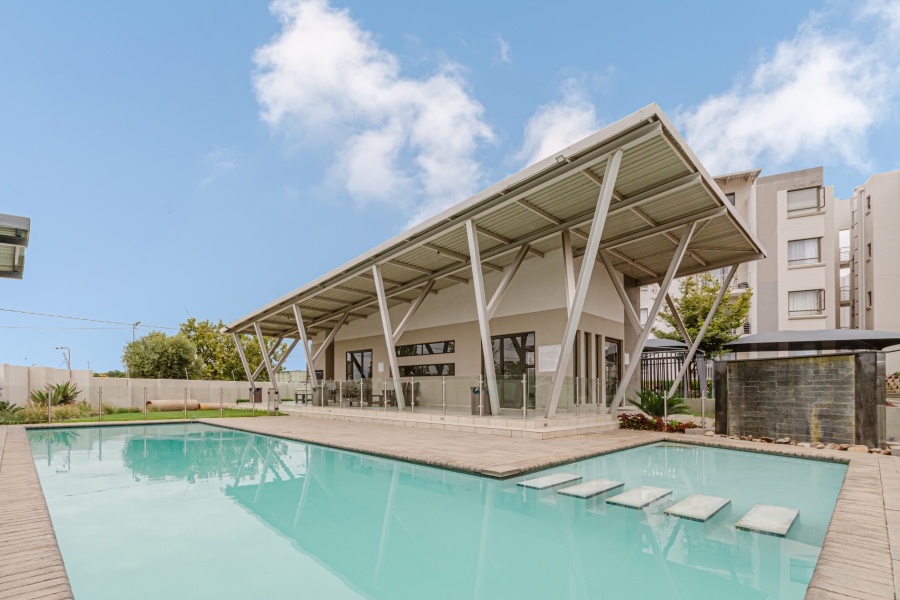 To Let 2 Bedroom Property for Rent in Broadacres Gauteng