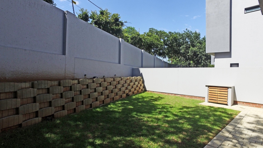 To Let 3 Bedroom Property for Rent in Bryanston Gauteng