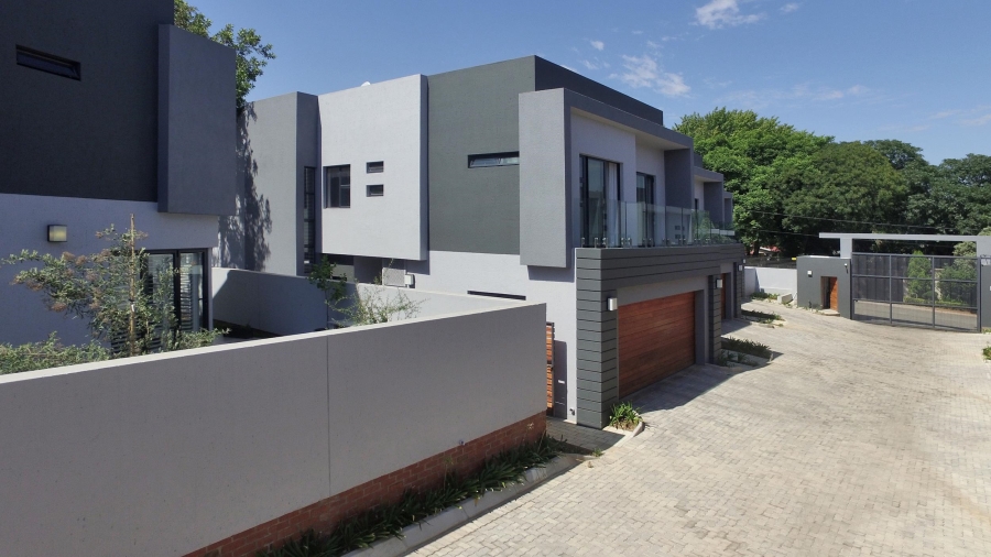 To Let 3 Bedroom Property for Rent in Bryanston Gauteng