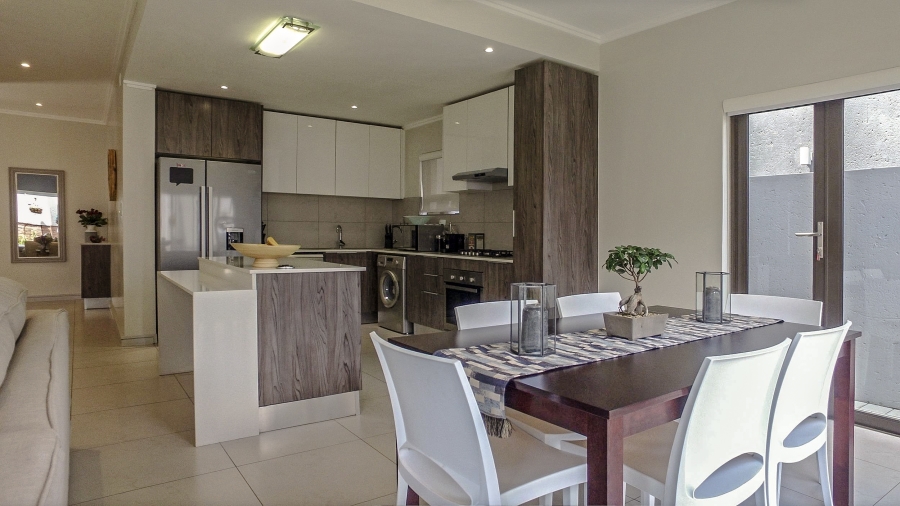 To Let 3 Bedroom Property for Rent in Bryanston Gauteng