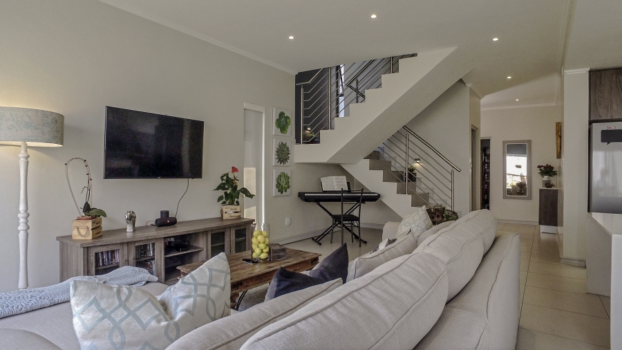 To Let 3 Bedroom Property for Rent in Bryanston Gauteng