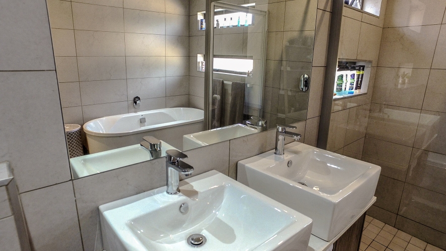 To Let 3 Bedroom Property for Rent in Bryanston Gauteng