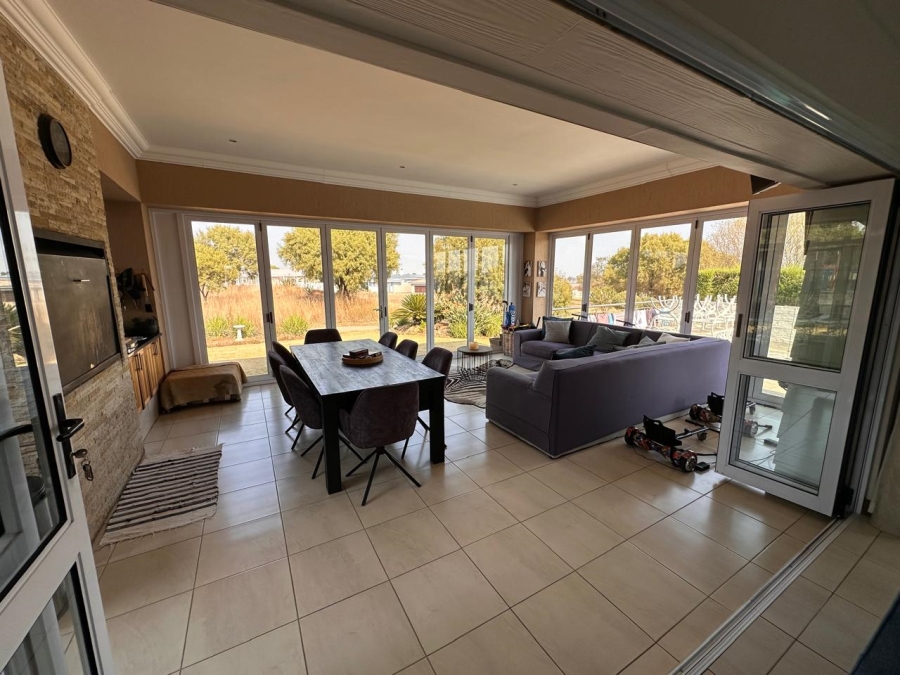4 Bedroom Property for Sale in Vaal Marina Gauteng