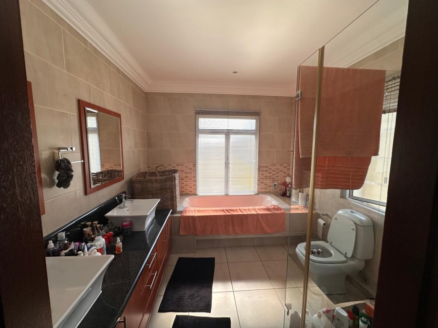 4 Bedroom Property for Sale in Vaal Marina Gauteng