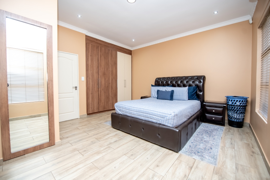 4 Bedroom Property for Sale in Crystal Park Gauteng