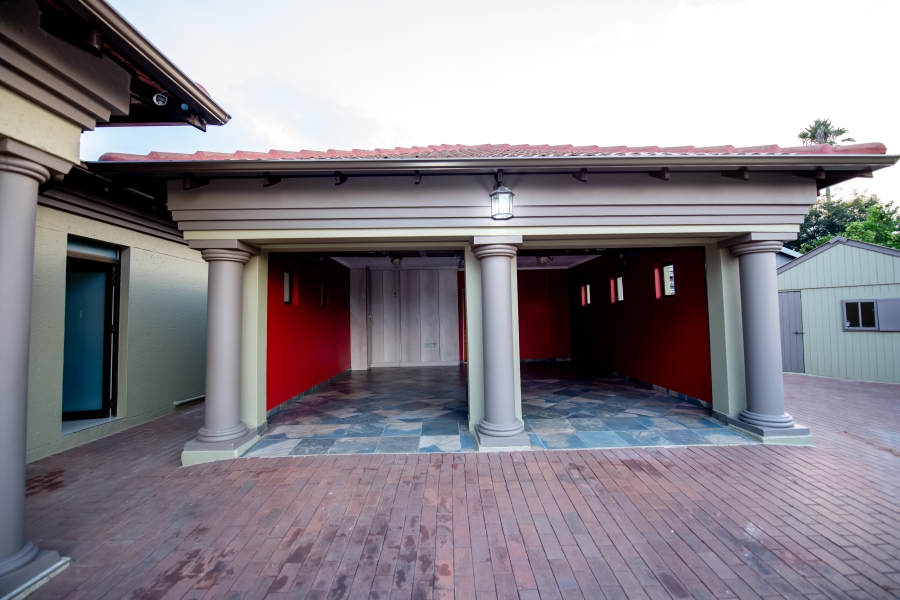 4 Bedroom Property for Sale in Crystal Park Gauteng