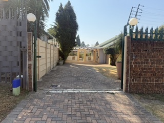 3 Bedroom Property for Sale in Brackendowns Gauteng