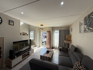 2 Bedroom Property for Sale in Albertsdal Gauteng