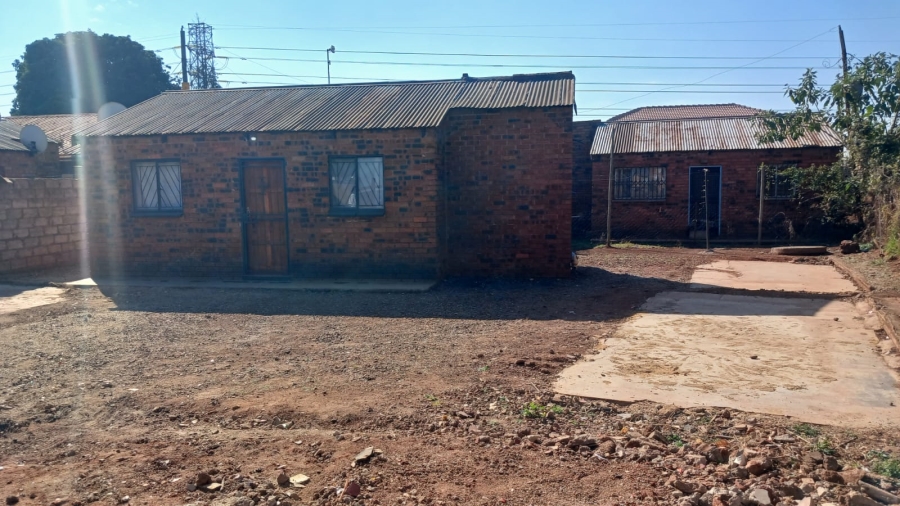 2 Bedroom Property for Sale in Tembisa Central Gauteng