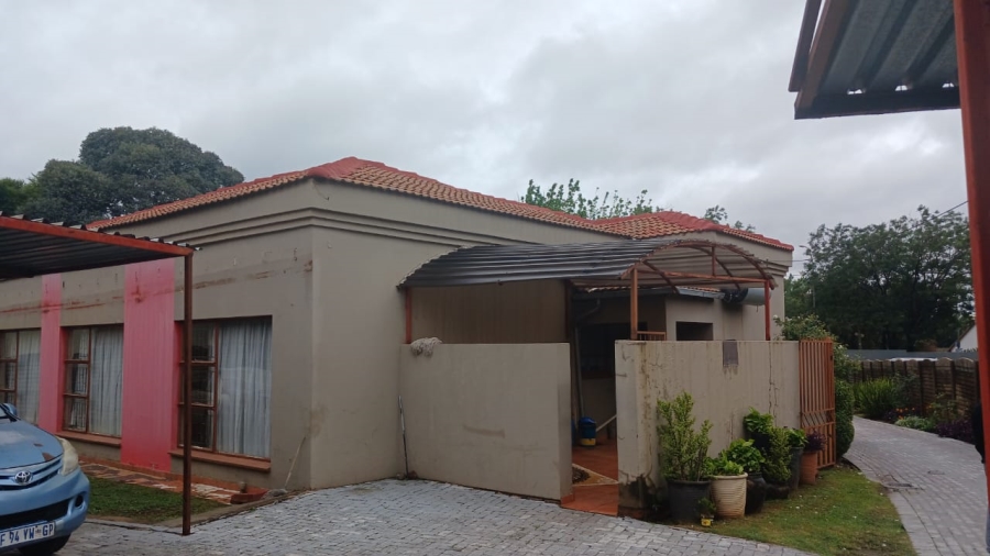 3 Bedroom Property for Sale in Olifantsfontein Gauteng