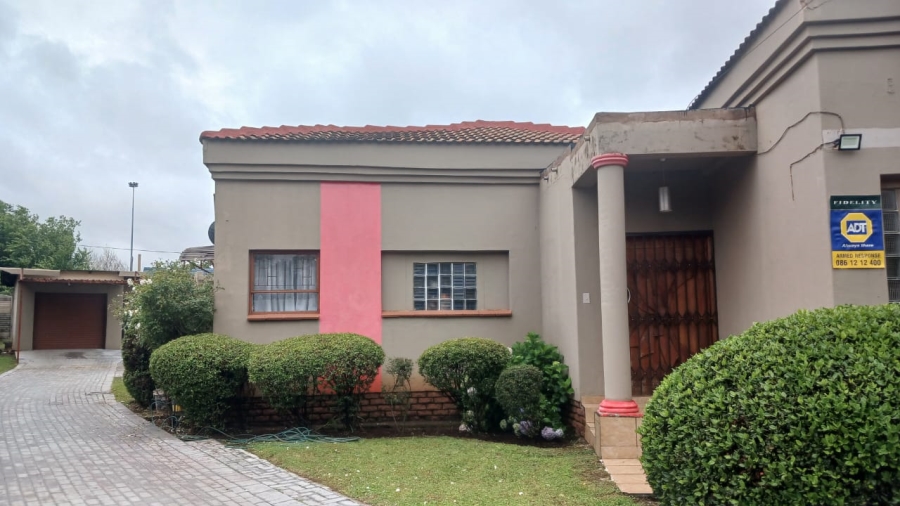 3 Bedroom Property for Sale in Olifantsfontein Gauteng
