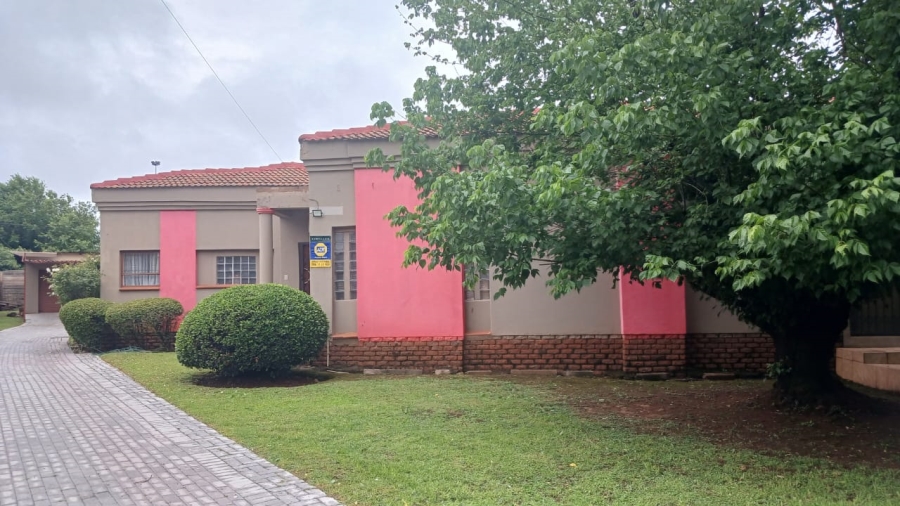3 Bedroom Property for Sale in Olifantsfontein Gauteng