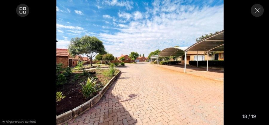 2 Bedroom Property for Sale in Monavoni Gauteng