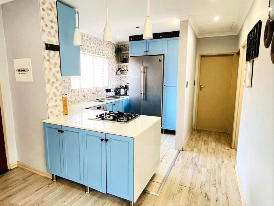 2 Bedroom Property for Sale in Monavoni Gauteng