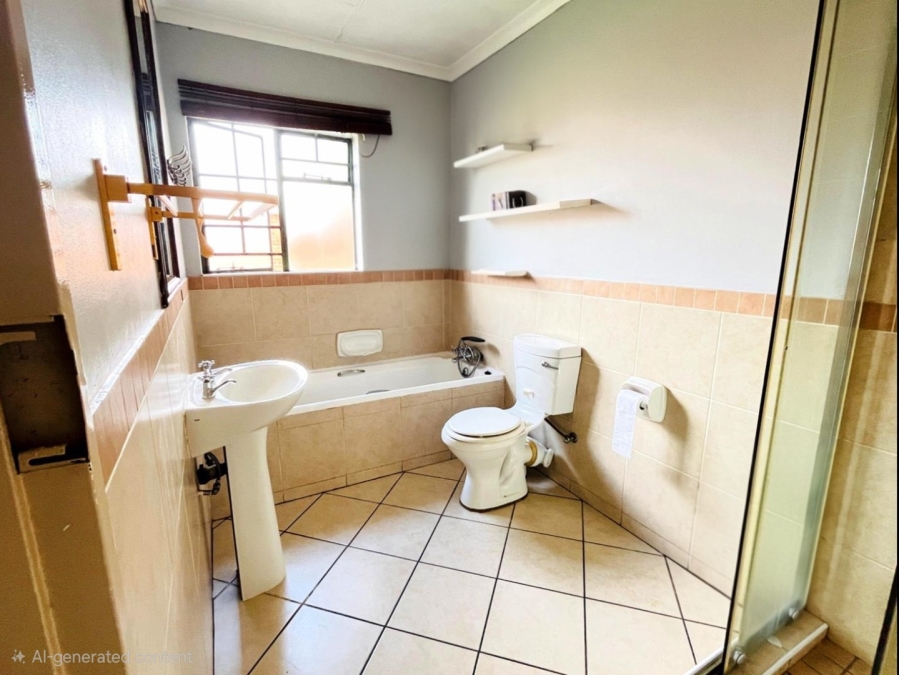 2 Bedroom Property for Sale in Monavoni Gauteng