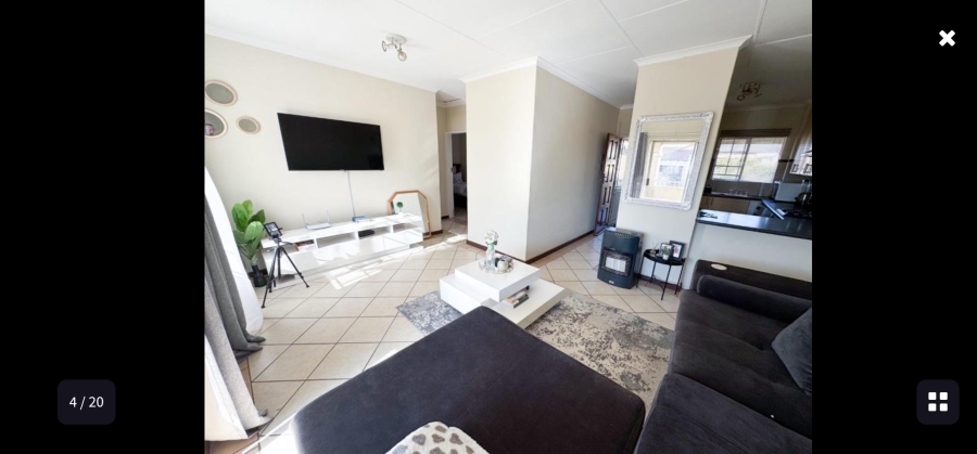 2 Bedroom Property for Sale in Monavoni Gauteng